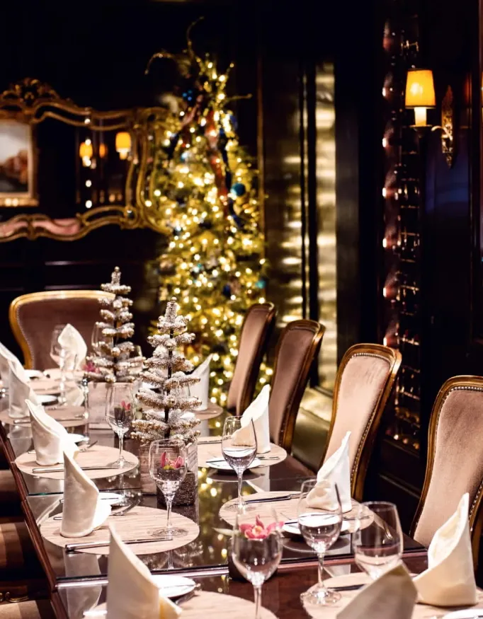 Luxurious dining at the Wedgewood Hotel Rersort and Spa.