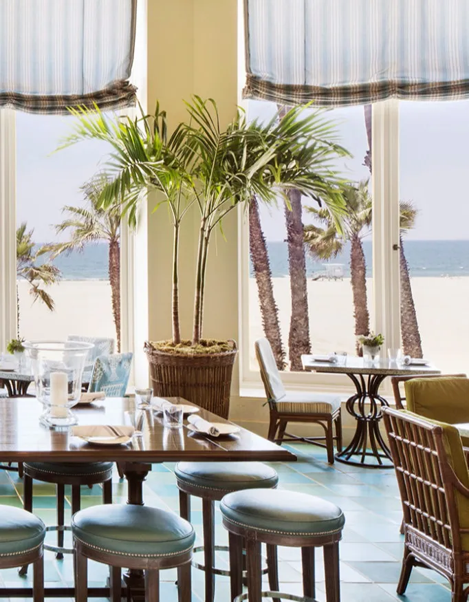 Restaurant at Hotel Casa del Mar. You can have dinner or breakfast with a beautiful view of the ocean.