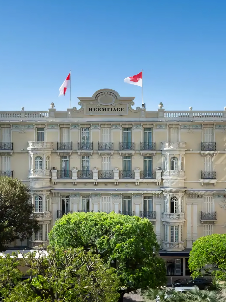 Front view of Hôtel Hermitage Monte-Carlo.