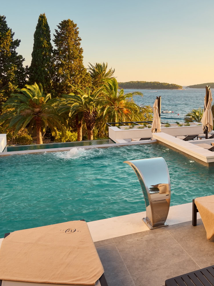 Swimmingpool at Hotel Moeesy, Blue & Green Oasis.

Copyright and credits to Hotel Moeesy, Blue & Green Oasis.