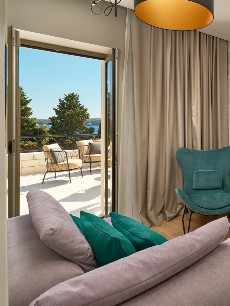 Living room of a suite with private balcony at Hotel Moeesy, Blue & Green Oasis.

Copyright and credits to Hotel Moeesy, Blue & Green Oasis.