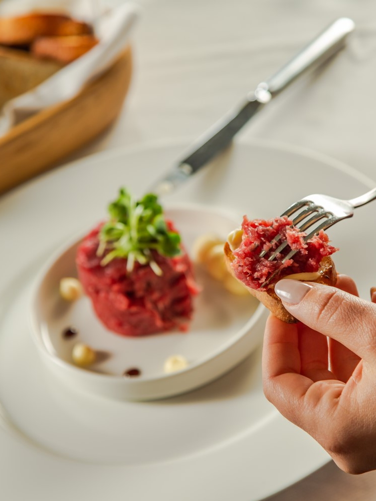Delicious food and haute-cuisine at Hotel Park - Potestas Ltd.