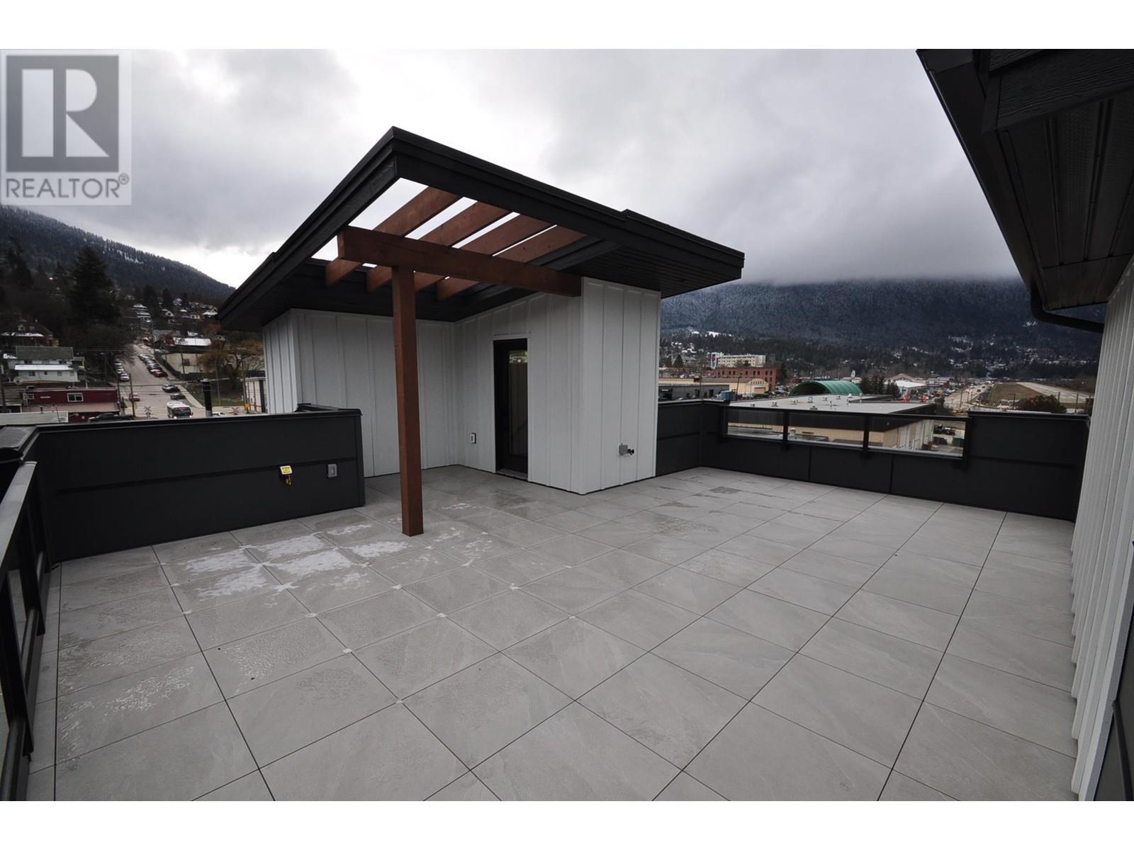 Rooftop patio