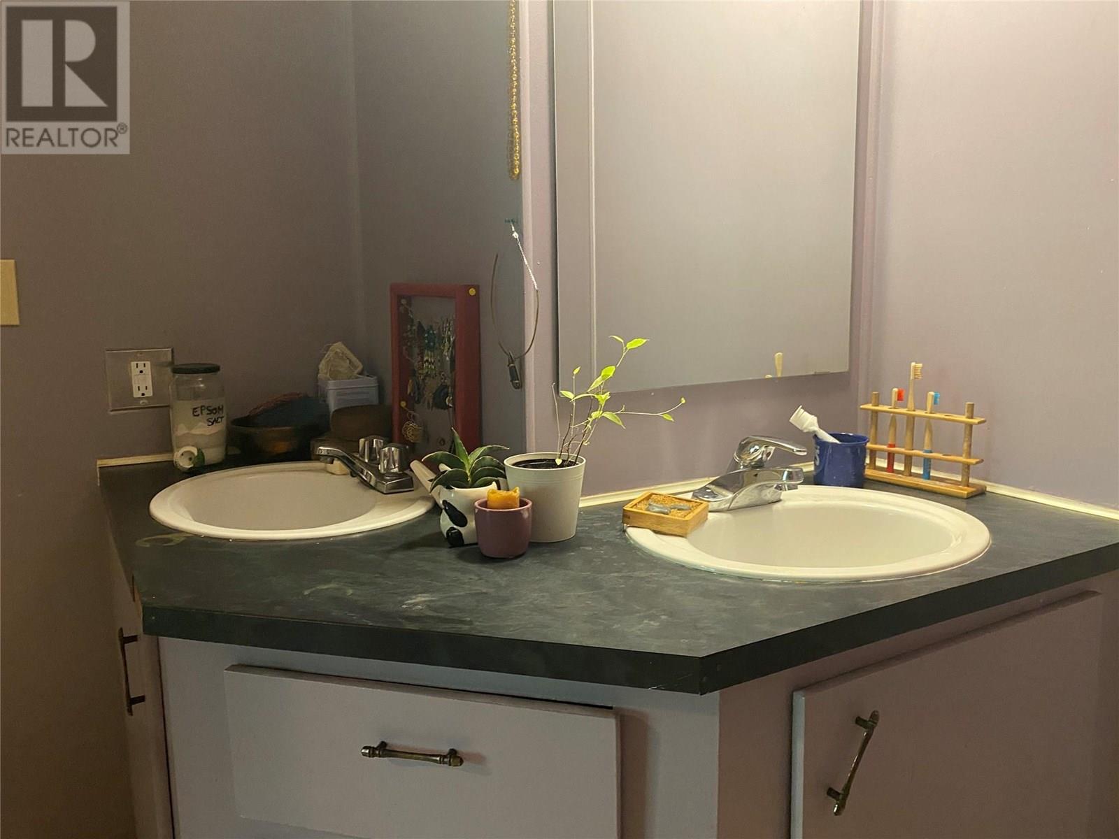 Two sinks!