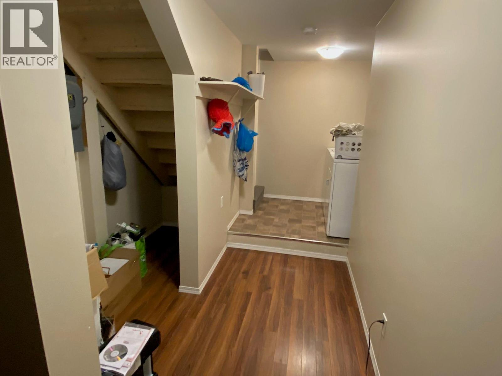 Storage/Laundry