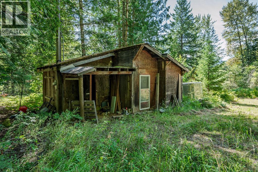 shop/cabin