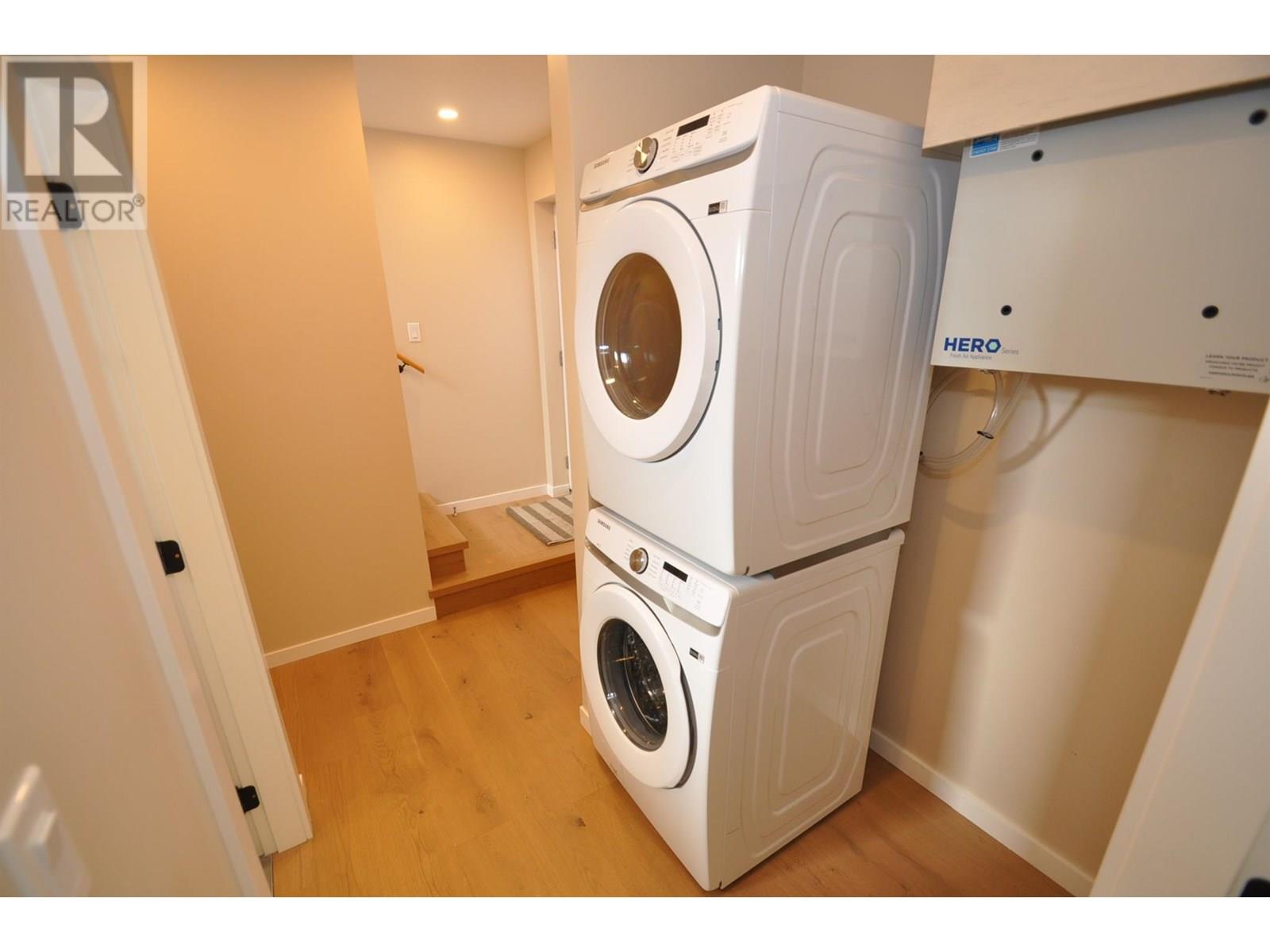 Front unit laundry