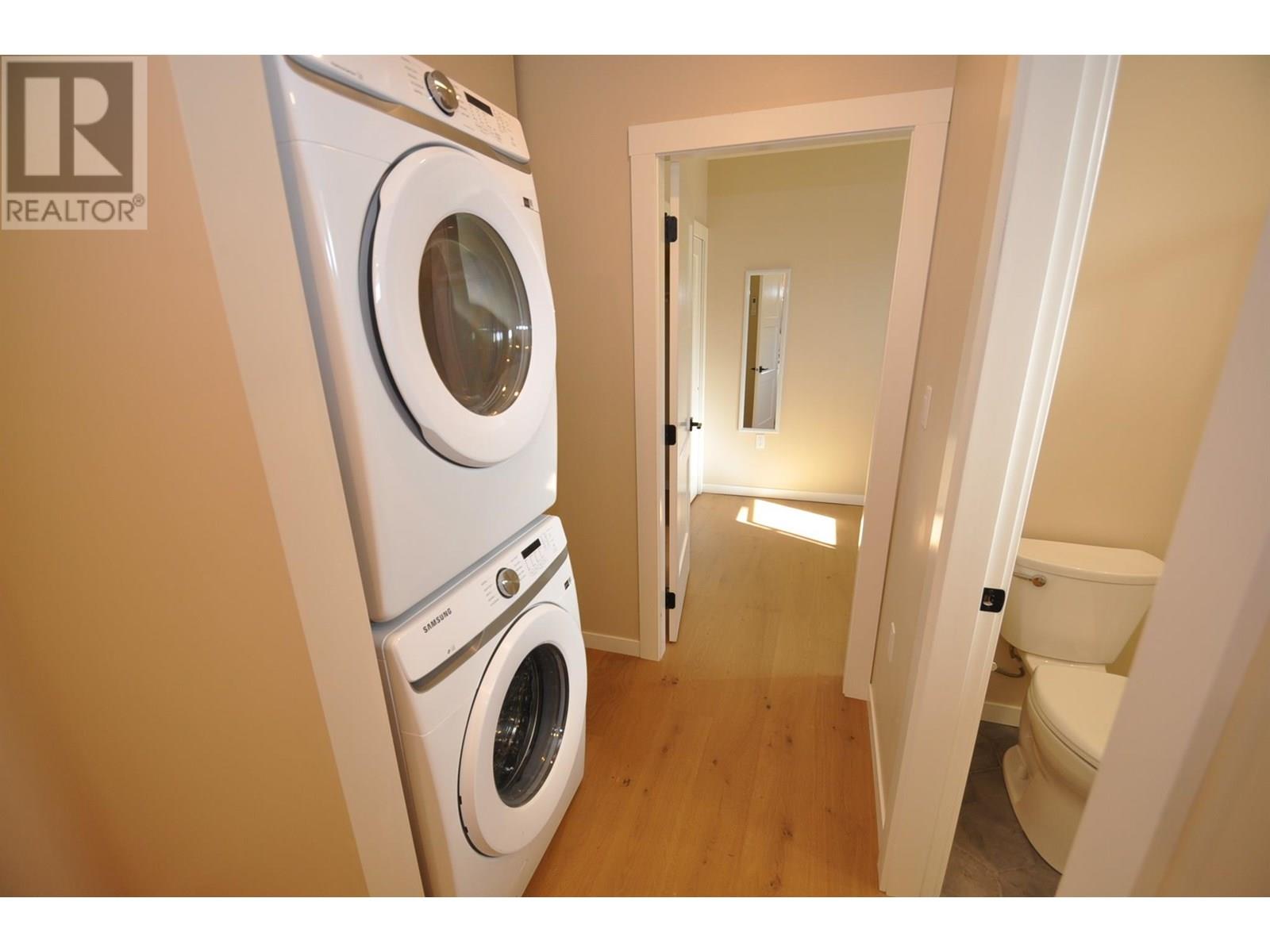 Front unit laundry