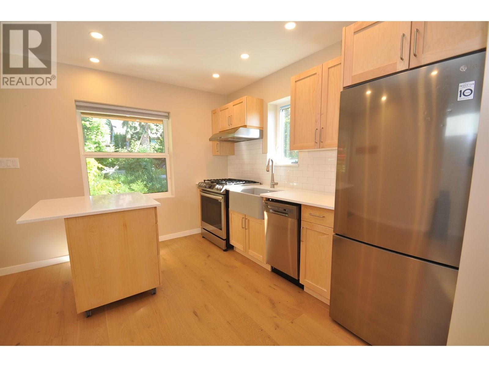Front unit kitchen