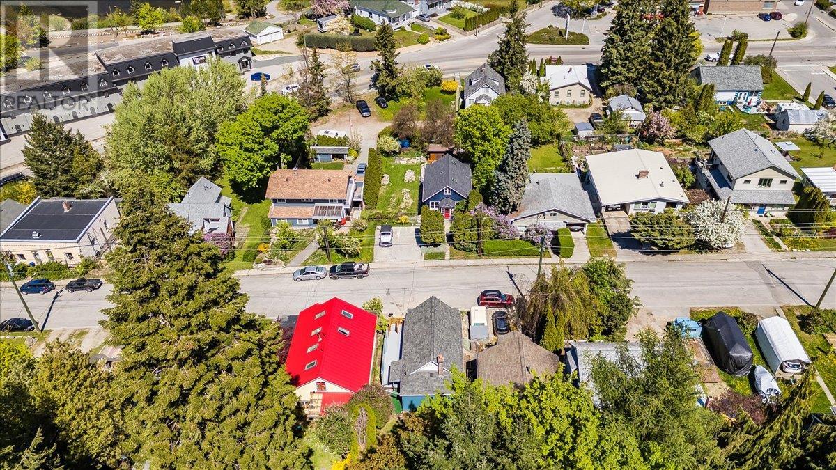 Overhead view of property