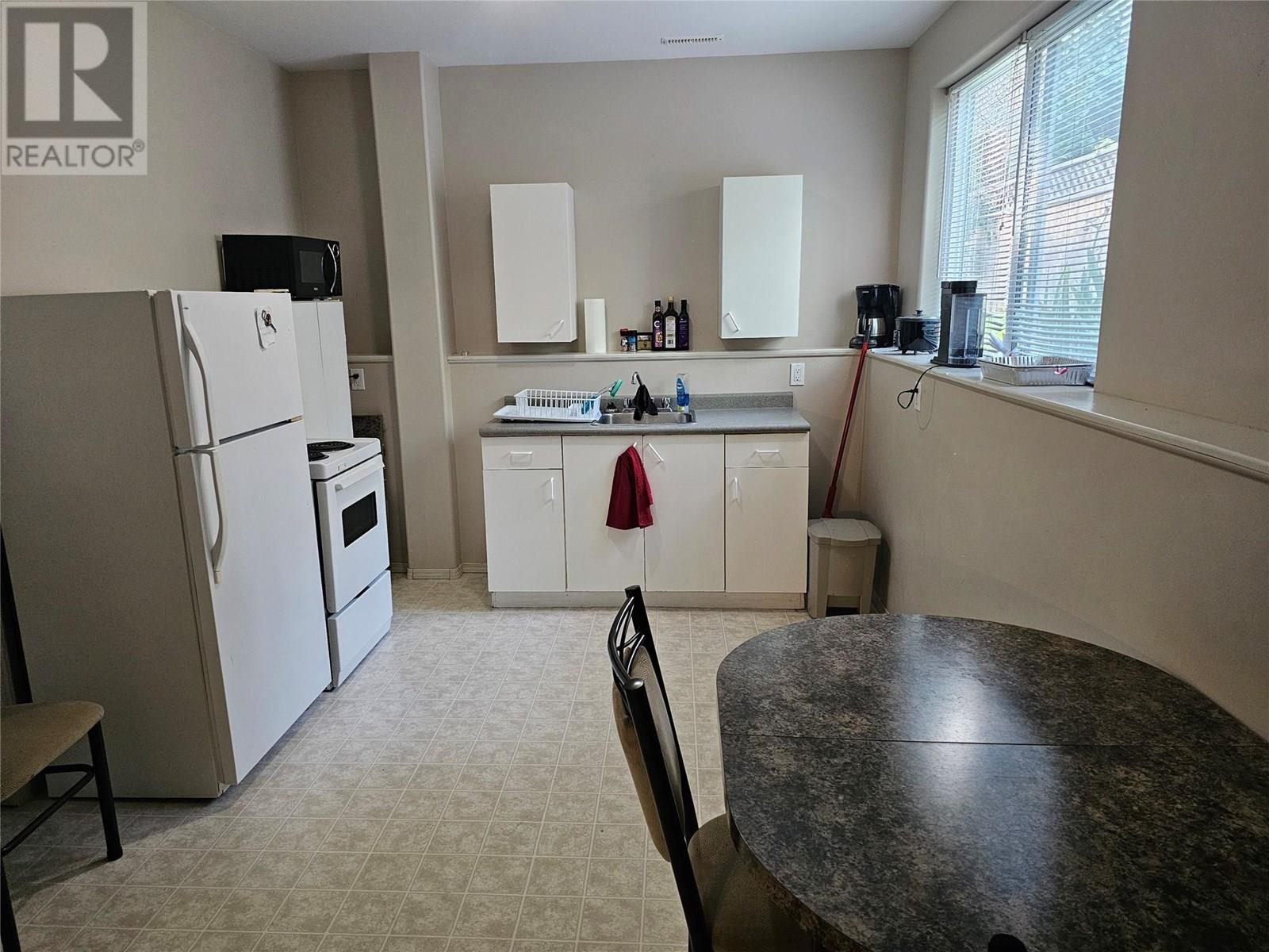 Suite kitchen