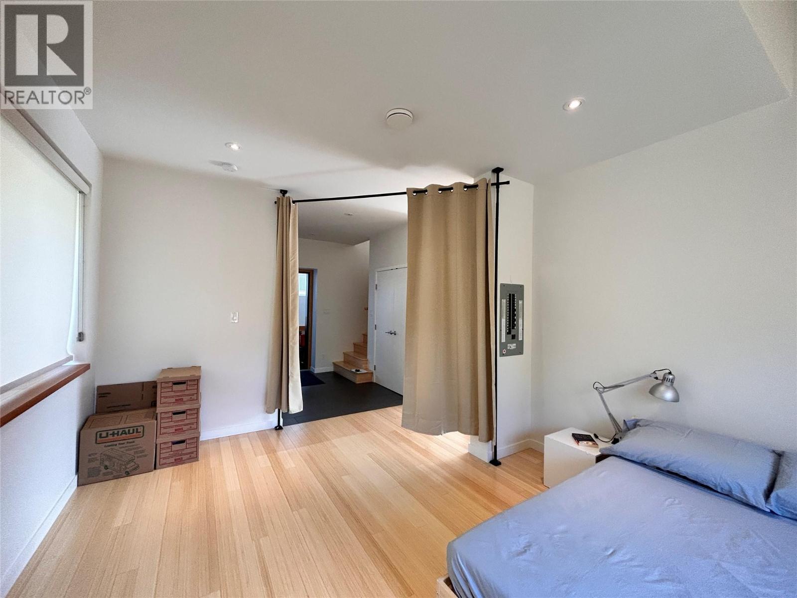 main floor flex room