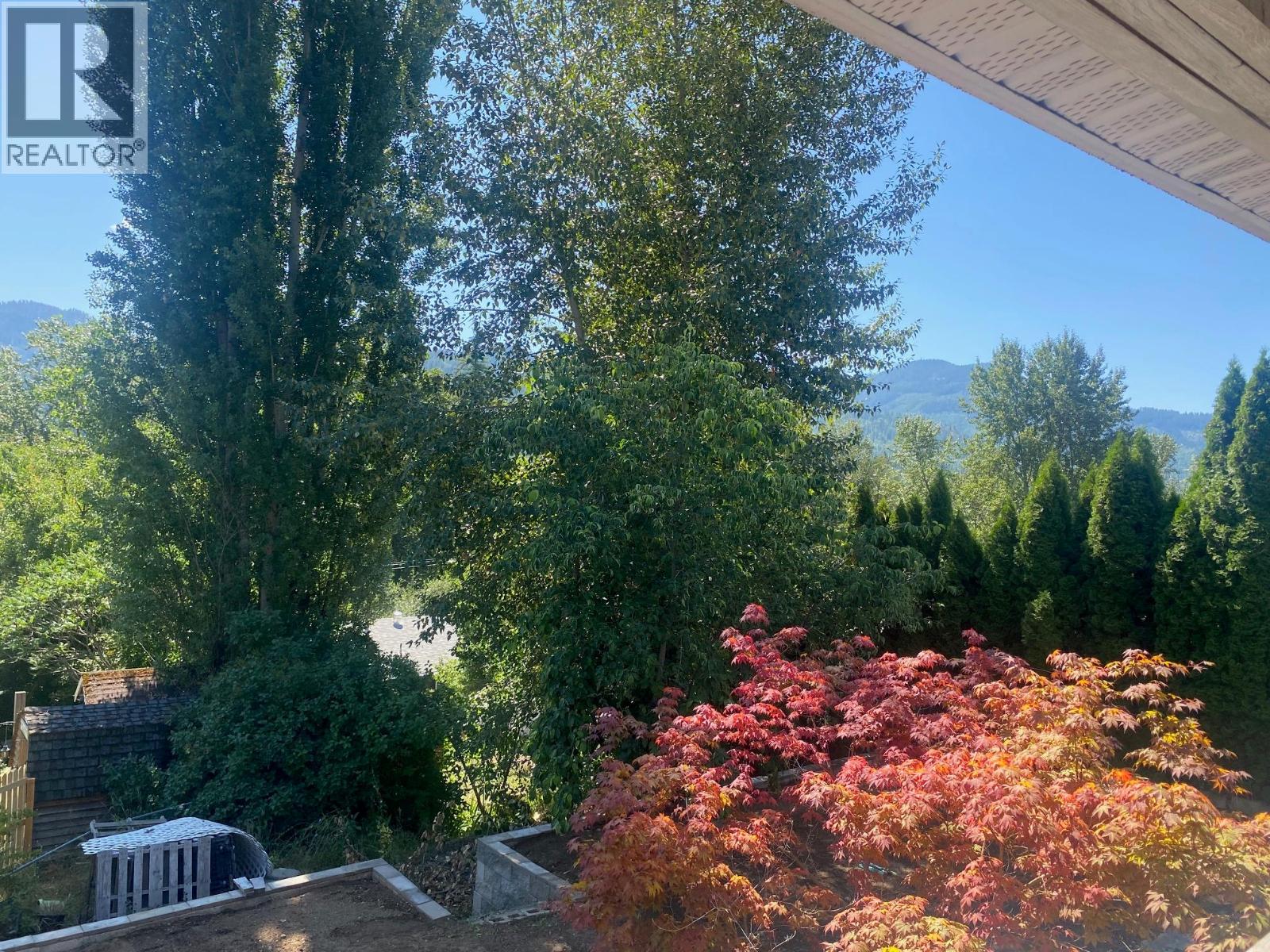 Those Kootenay views are amazing