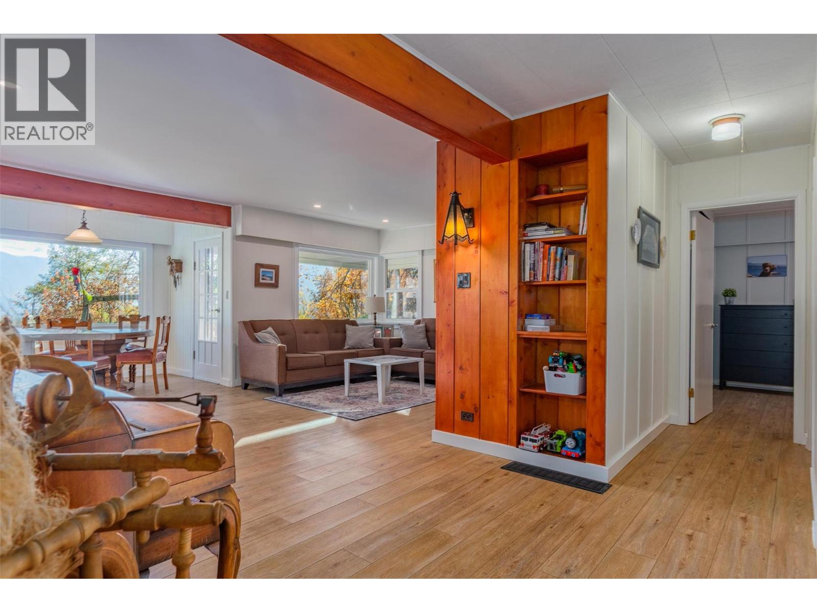 Entrance to open concept living room and kitchen