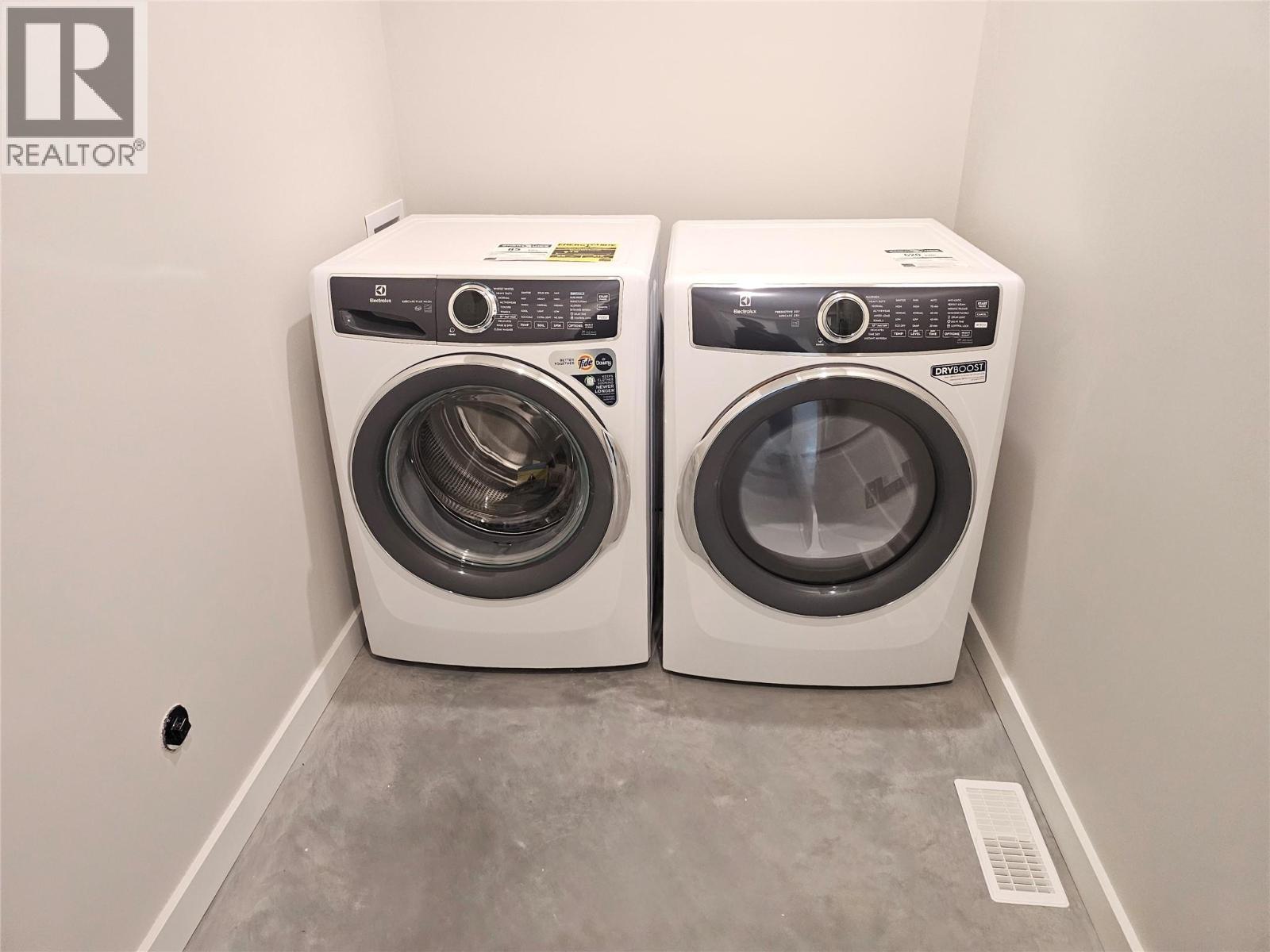 Laundry Room Main Floor
