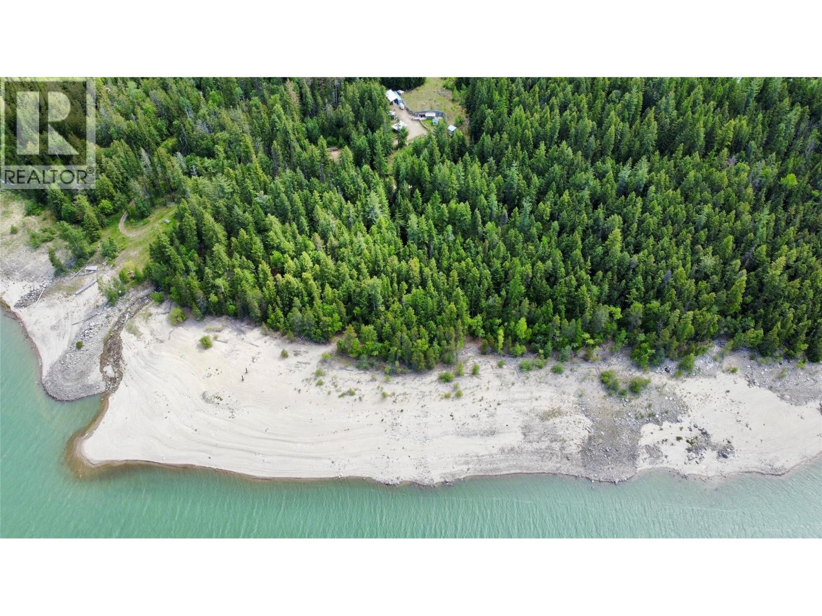 Sandy beach NO MATTER the lake level, year round. Incredible access, easy and clean.