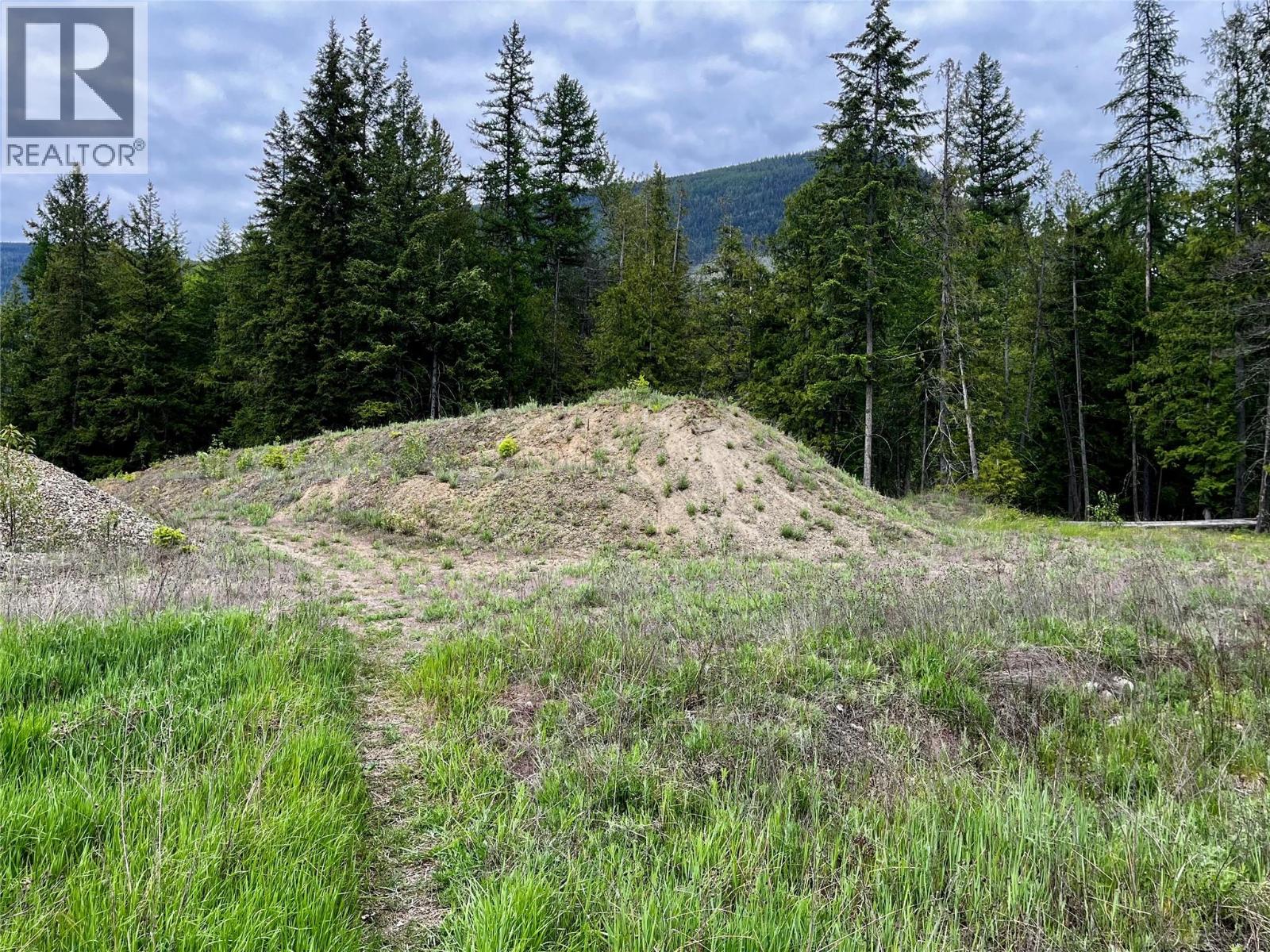 Large amounts of road crush and gravel