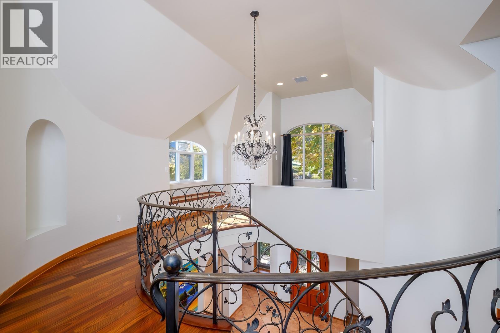2302 Happy Valley Road, frame 22