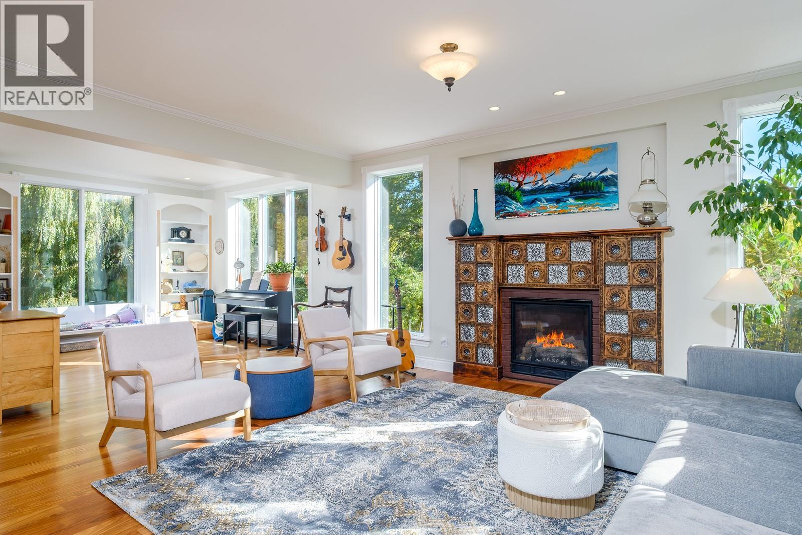 2302 Happy Valley Road, frame 14