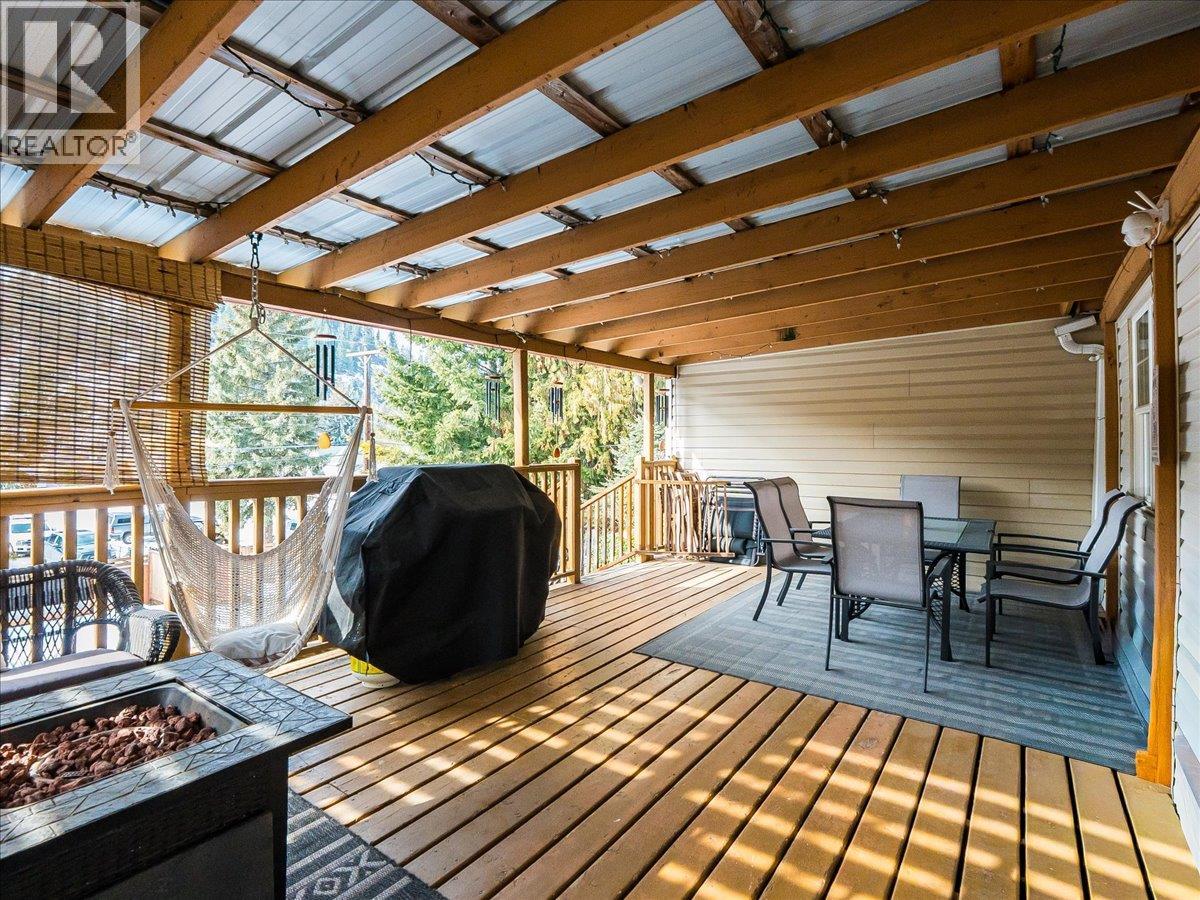 Main floor covered deck