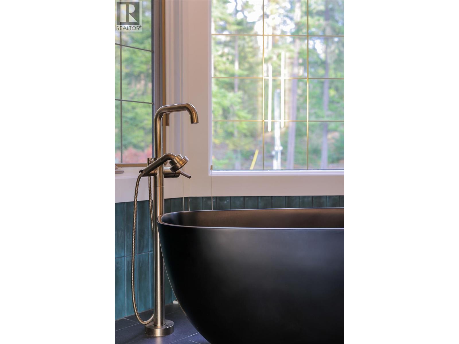 Soaking Tub