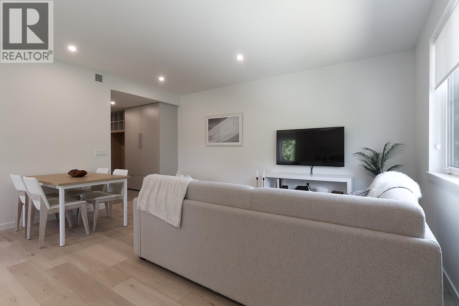 Virtually staged. Suite is unfurnished.