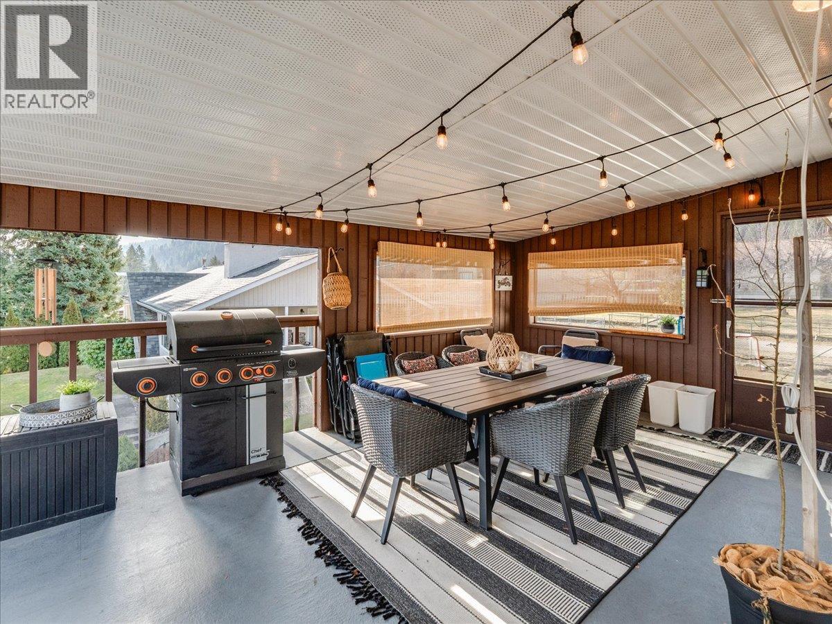 Indoor/Outdoor Living