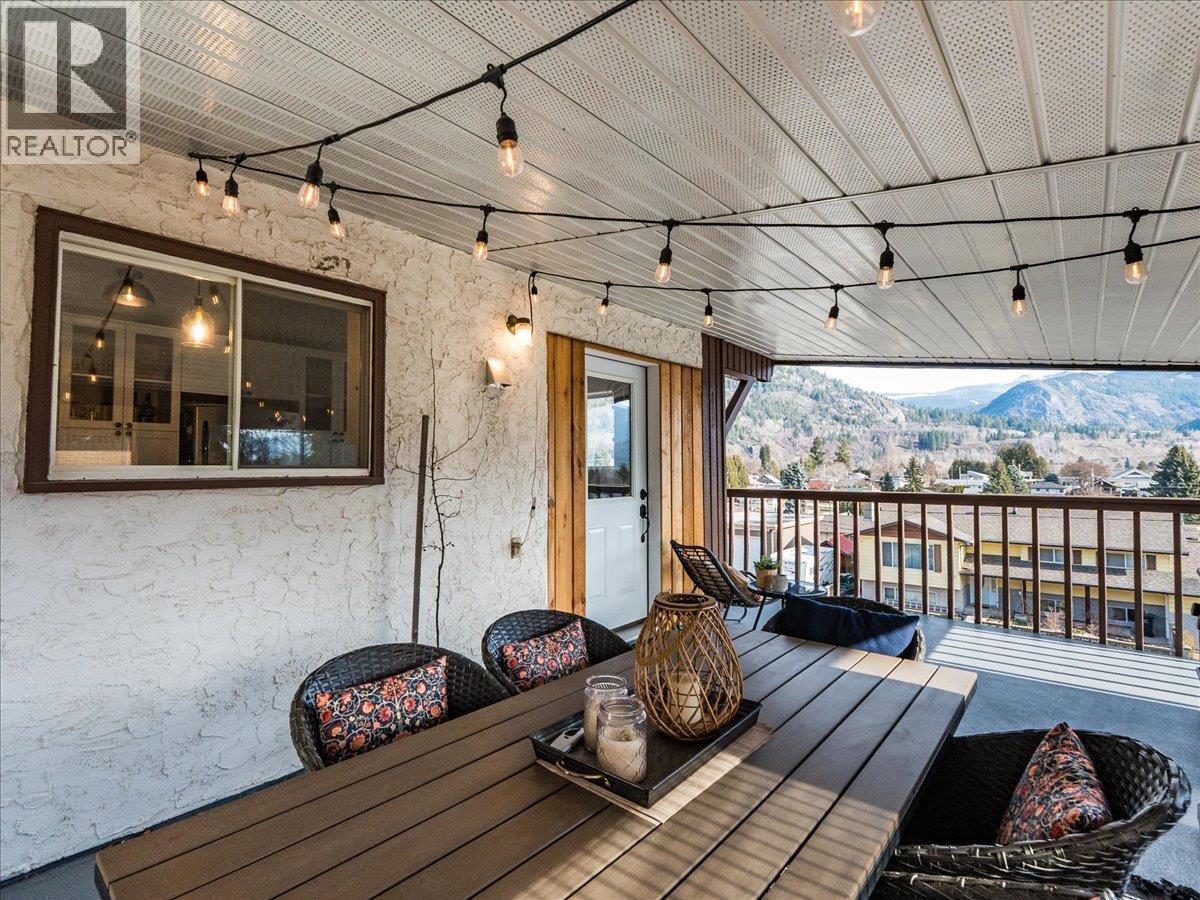 Indoor/Outdoor Living