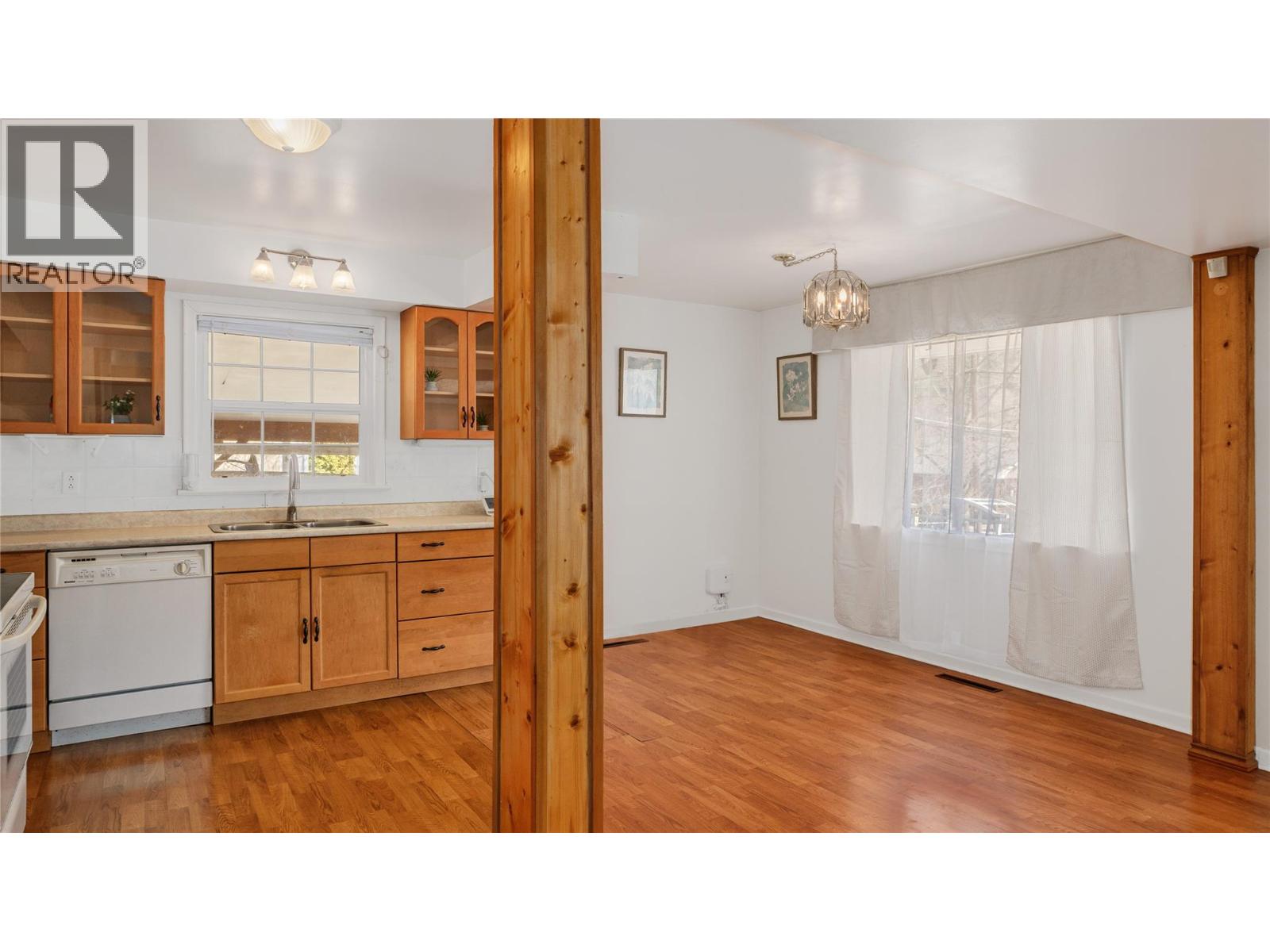Kitchen and dining area
