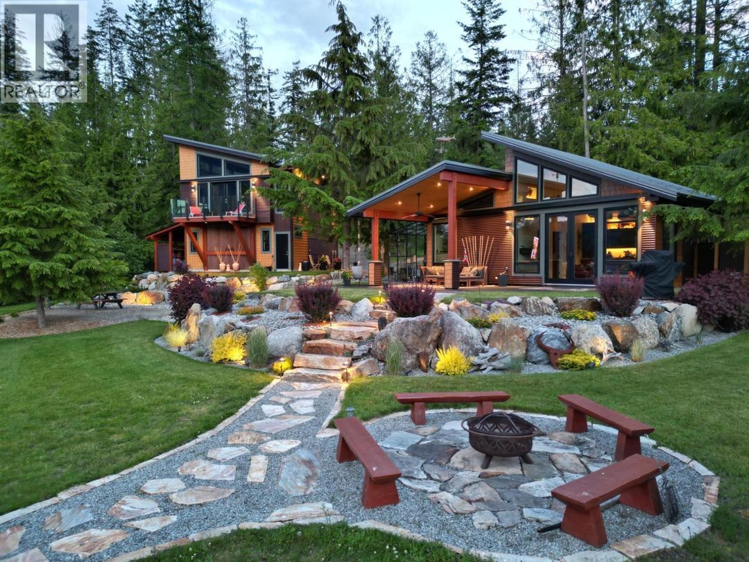 179 Kootenay Lake Road, frame 3