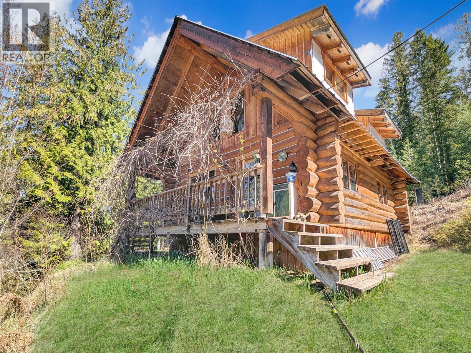 8907 Martens Road, frame 9