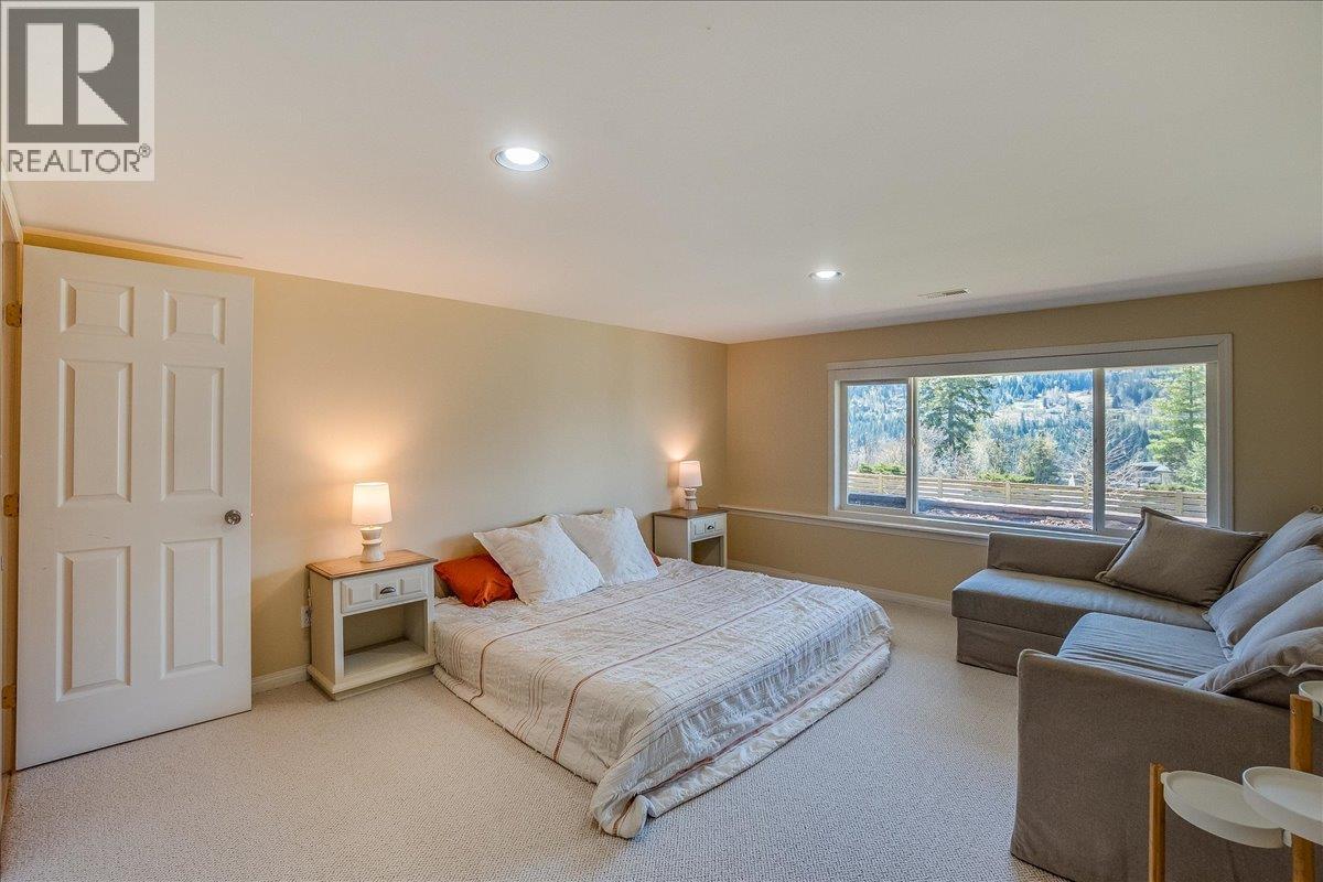 Downstairs bedroom