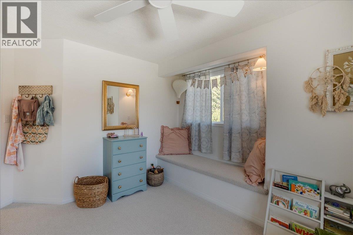 Upstairs bedroom 3
