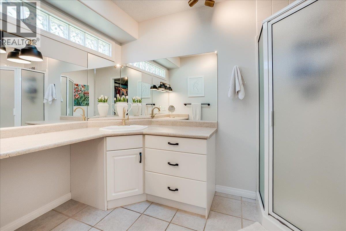 Primary ensuite bathroom