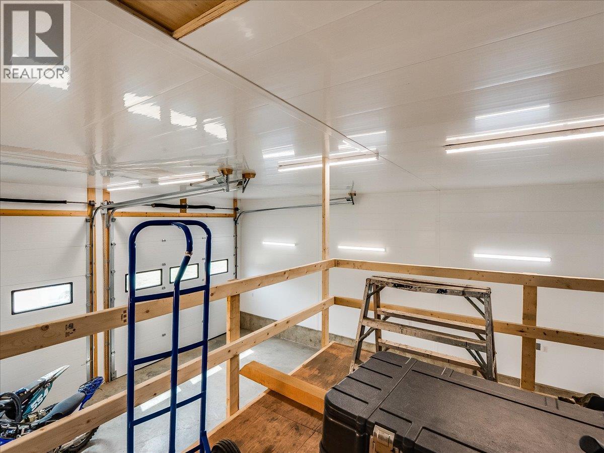 Loft in the shop.