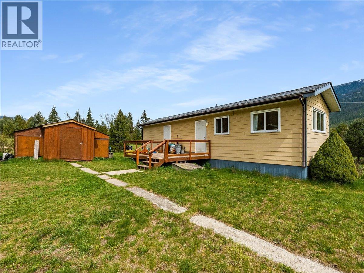 Front of mobile home.