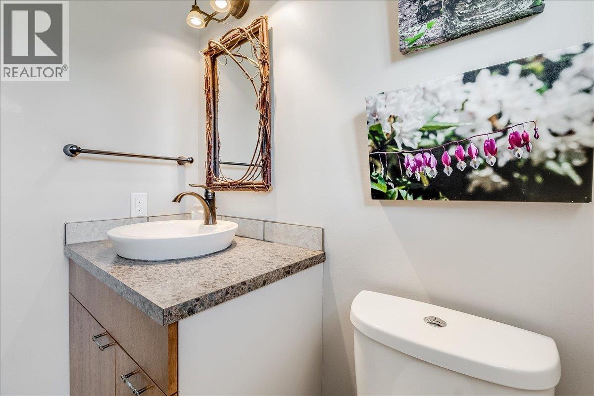 2-pc Ensuite
