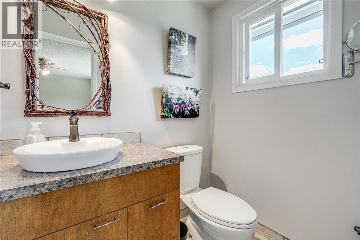 2-pc Ensuite