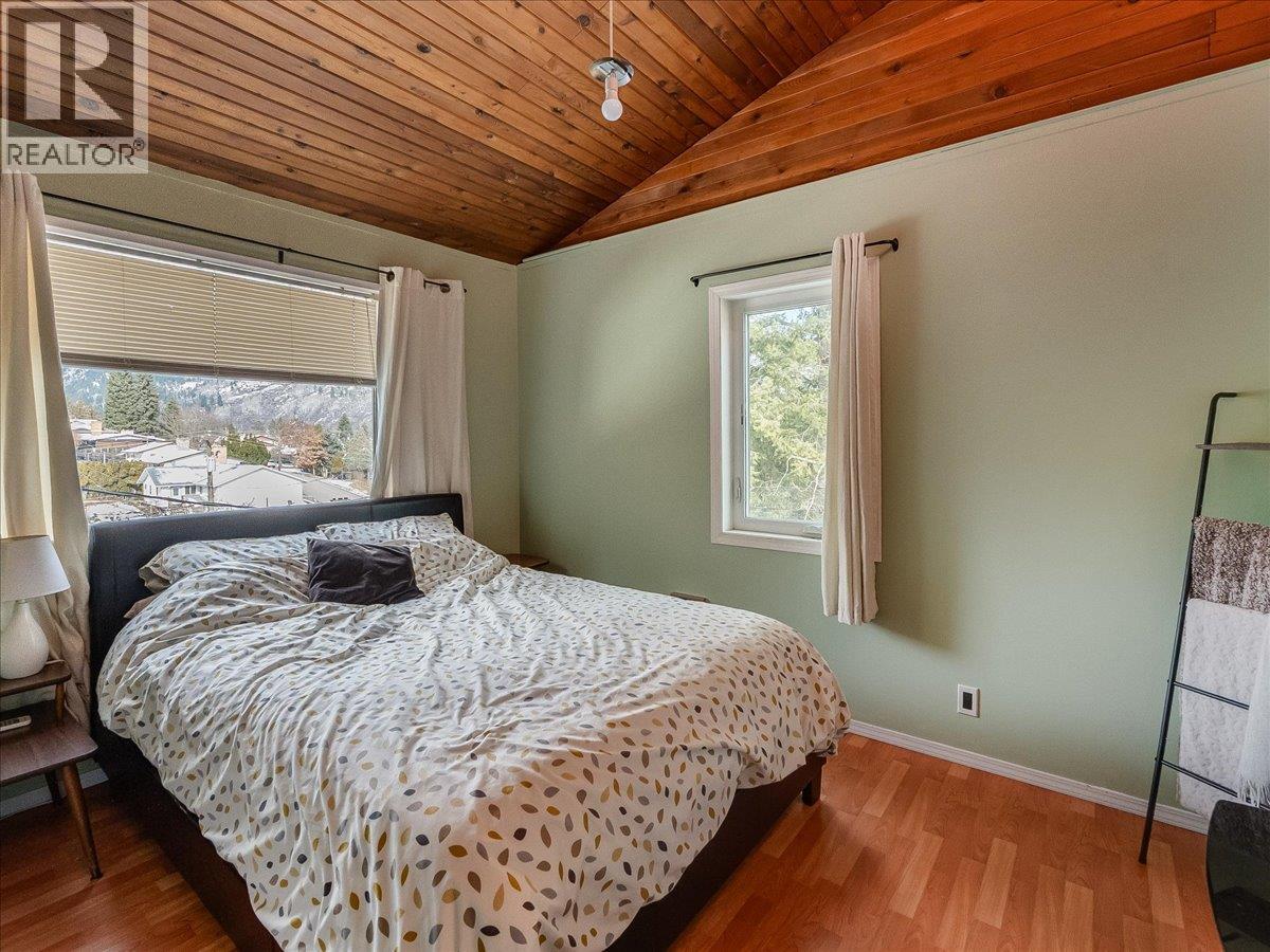 Upstairs bed #1