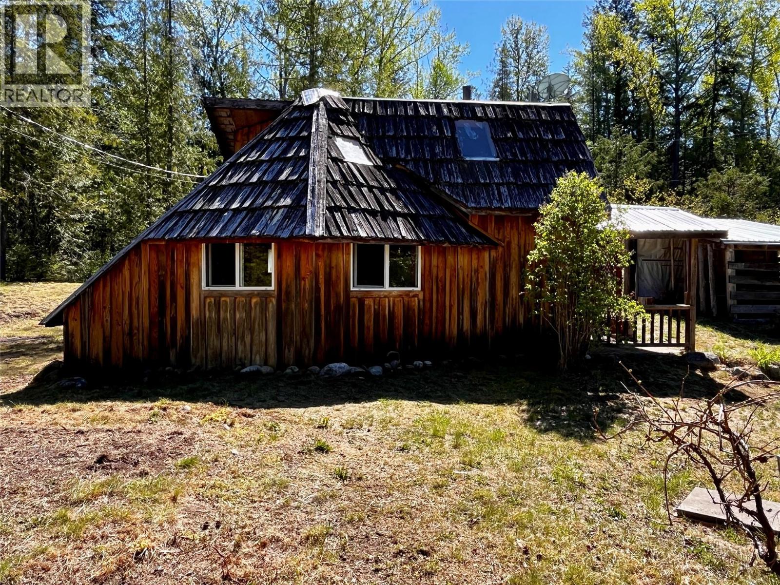 1 bedroom (loft) rental cabin