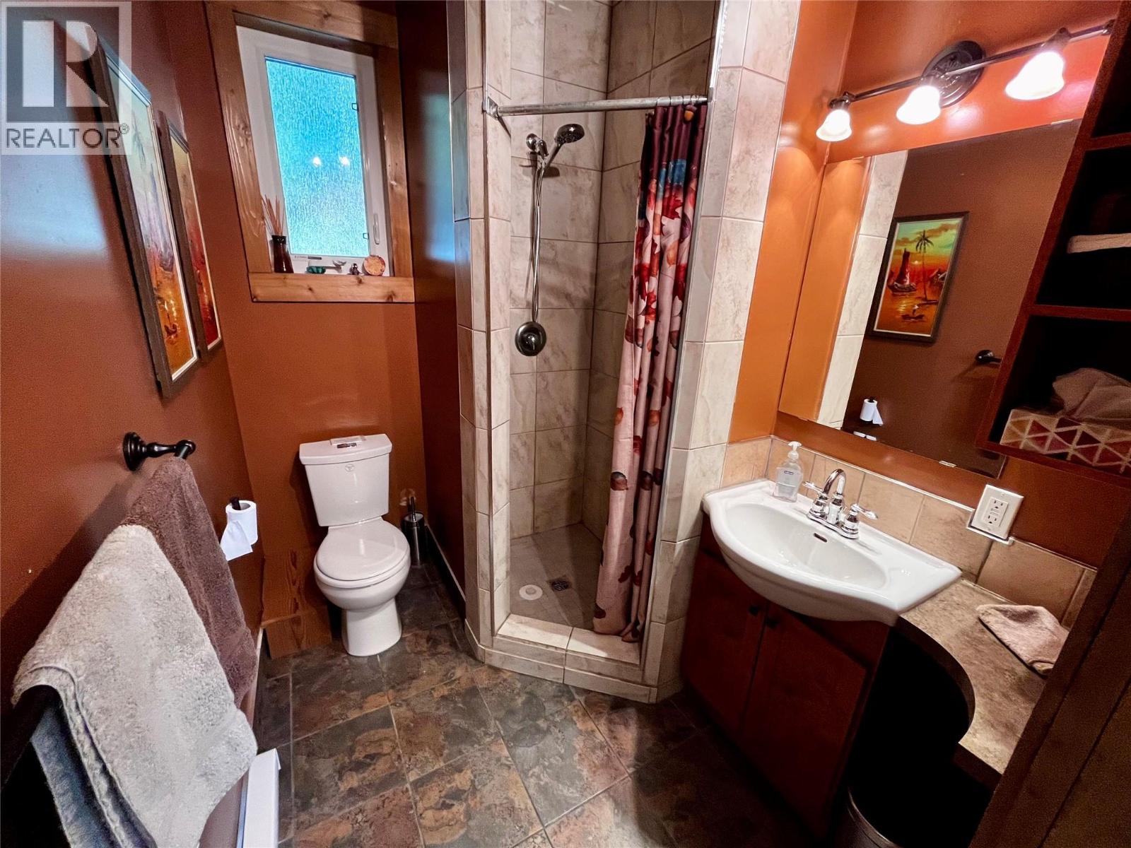 Guest suite bathroom