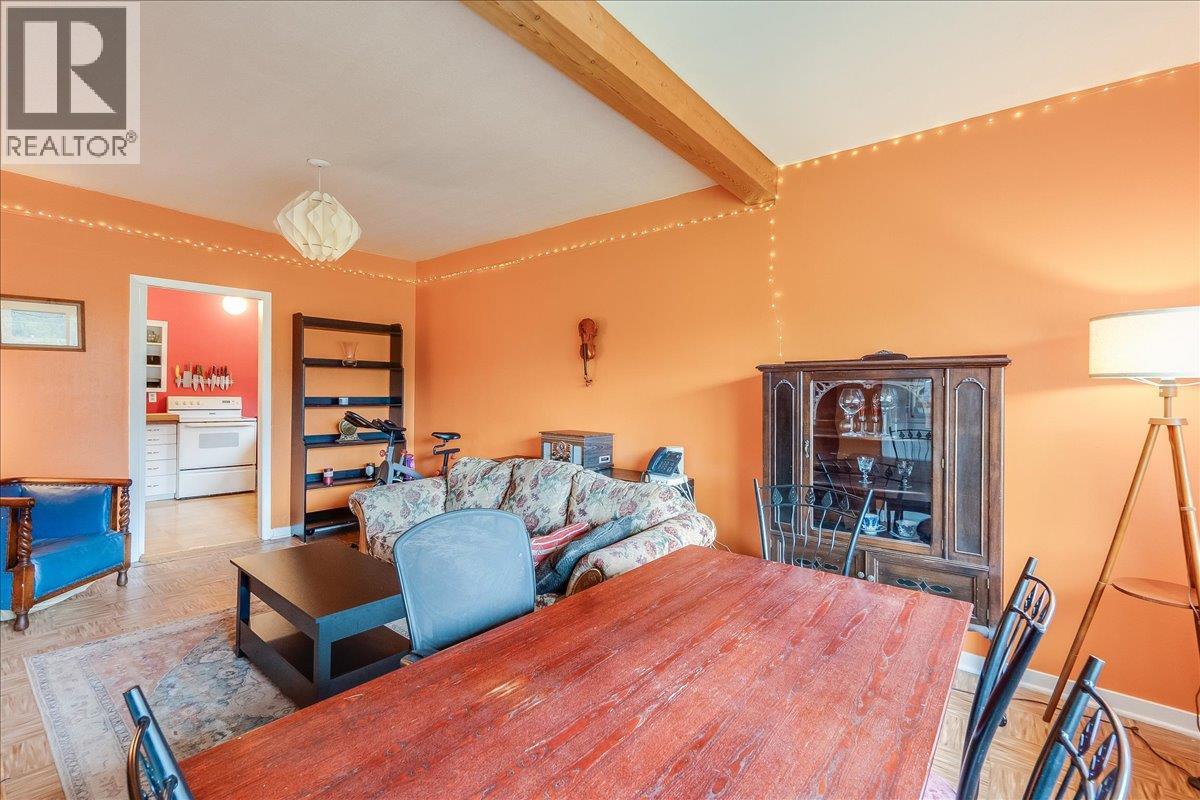 2nd Floor Living Room