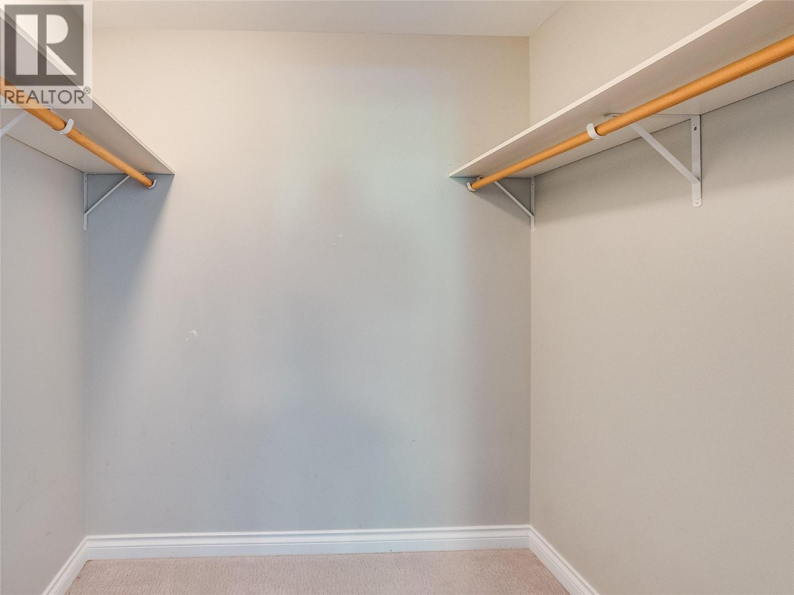 Walk in closet