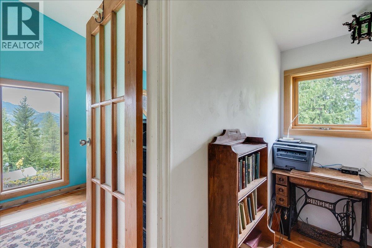Office nook at top of stairs - lake views!