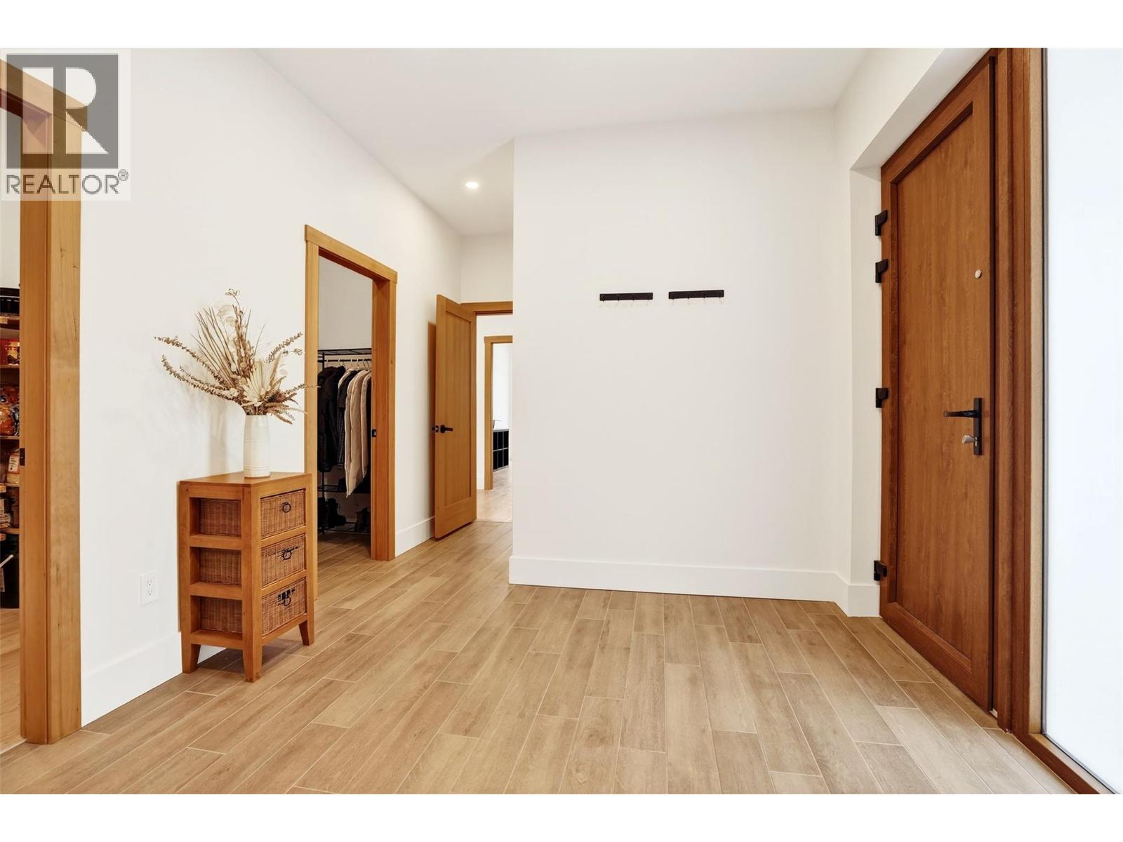 Foyer/Entryway