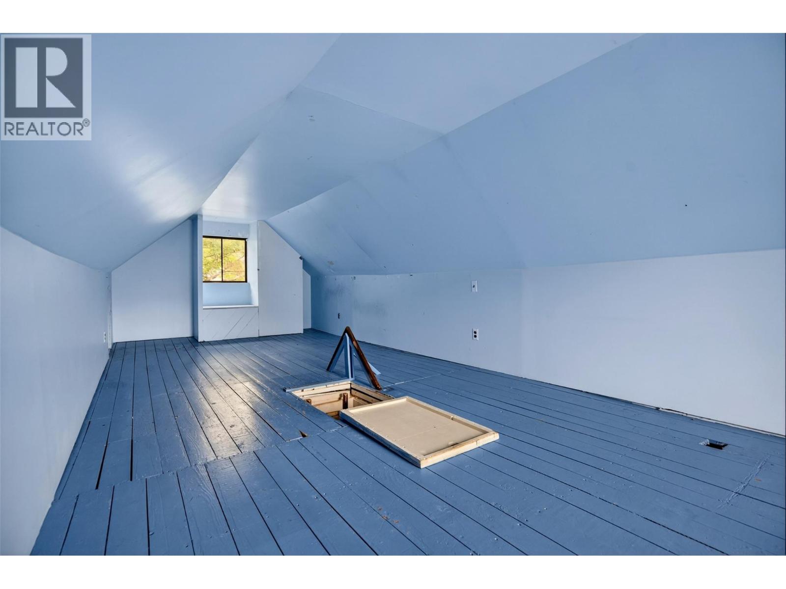 upstairs loft