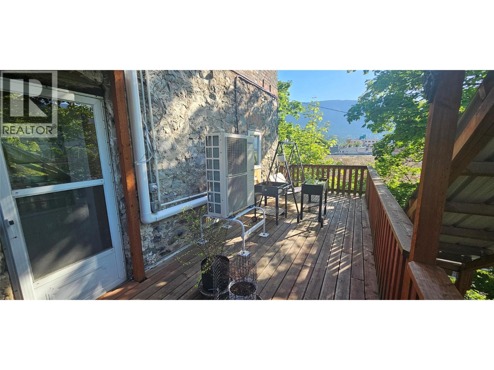 Lower Suite deck