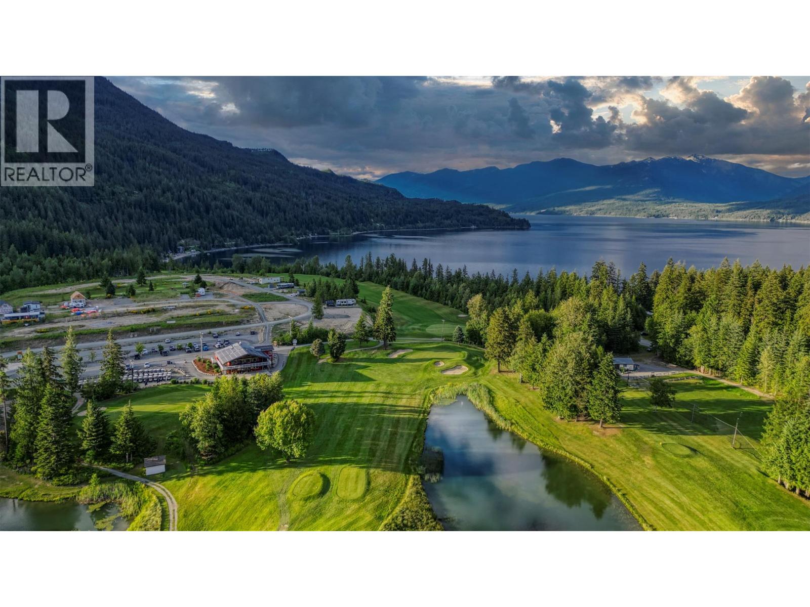 Balfour Golf Course minutes away