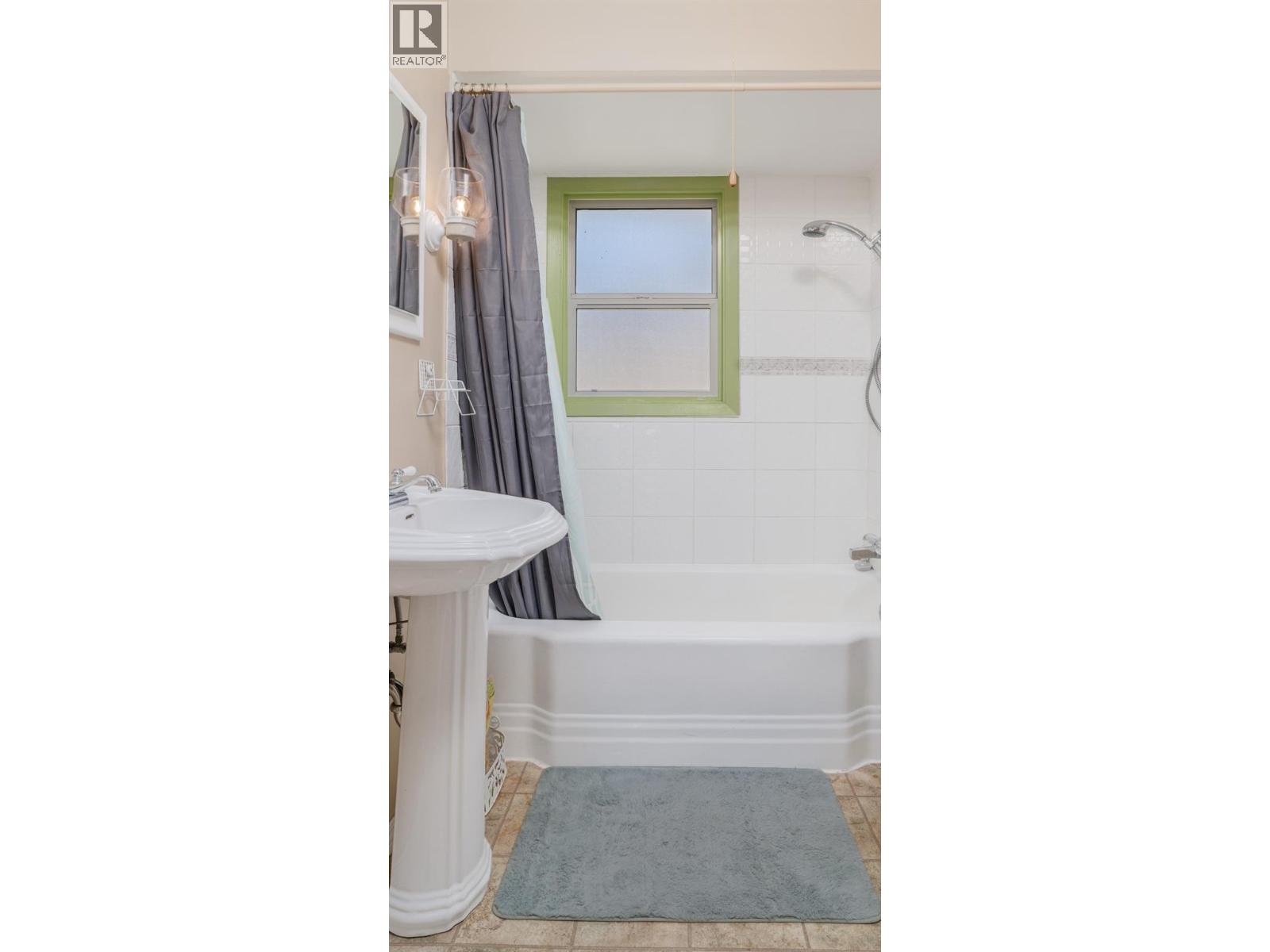 Upstairs bathroom
