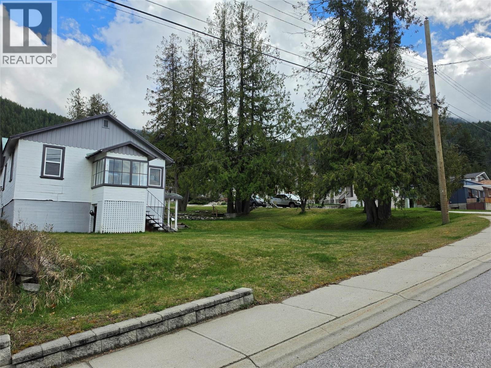70 x 110 foot corner lot